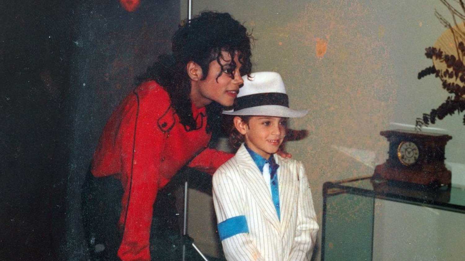 Michael Jackson i Wade Robson, kadr z serialu dokumentalnego "Leaving Neverland"