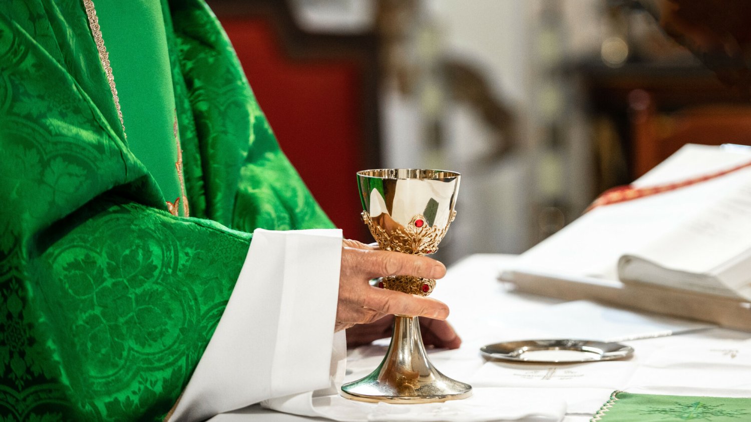 Drastyczne informacje o sadystycznych zwyczajach kardynała Andrzeja Sapiehy, mentora Karola Wojtyły.