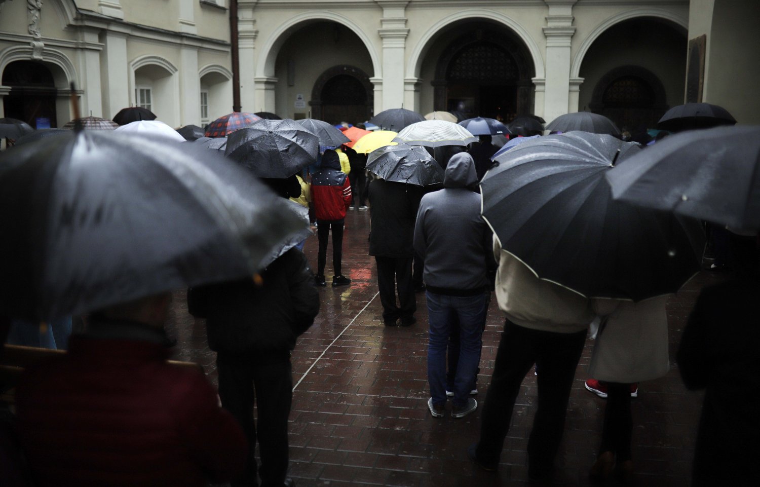 Parafianin (parafianka), która powiadomiła policje o łamaniu obostrzeń, została nazwana Judaszem.