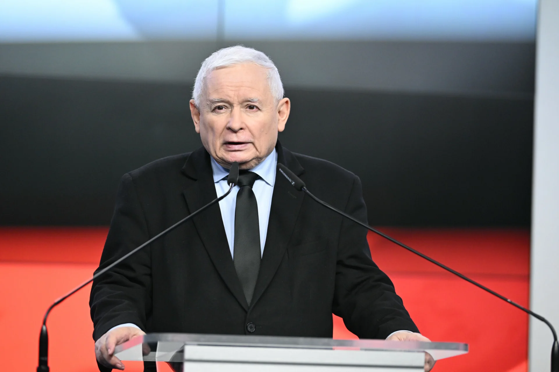 Oświadczenie Jarosława Kaczyńskiego. Uderzył w rząd i Trzaskowskiego