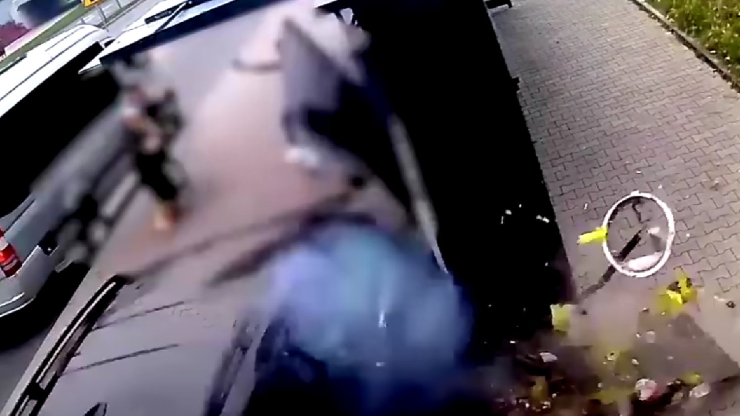 "Pozabijamy się wszyscy". Ten film pokazuje prawdę o patologii na drogach.