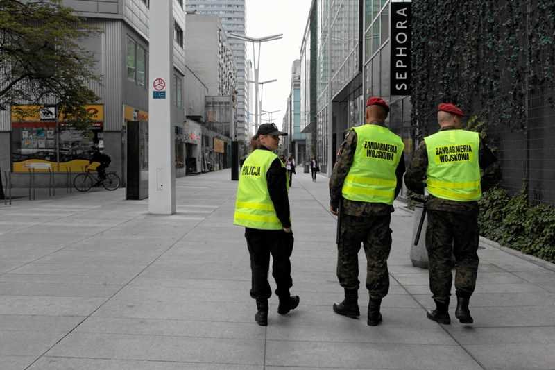 Patrol policji i żandarmerii w Warszawie