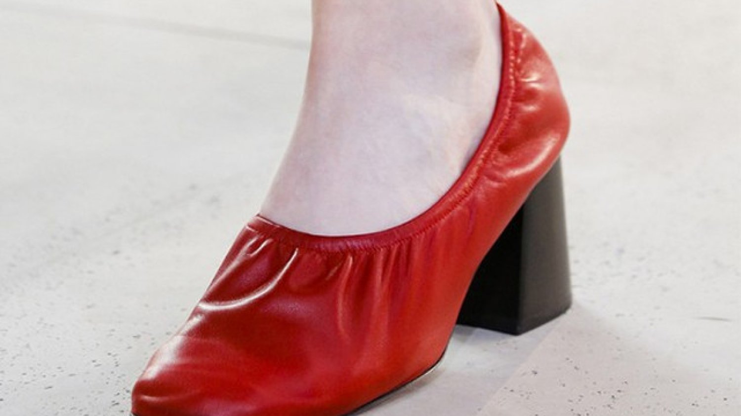 Buty-koszmarki, czyli nowy trend od Celine.