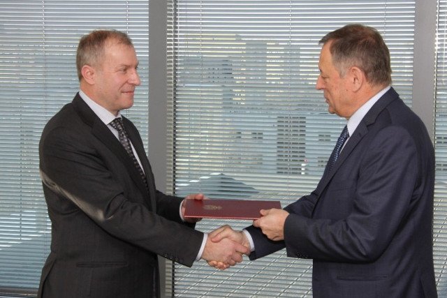 Krzysztof Kondraciuk z PiS otrzymuje nominację na szefa oddziału GDDKiA w Warszawie z pensją 14 tys. zł miesięcznie.