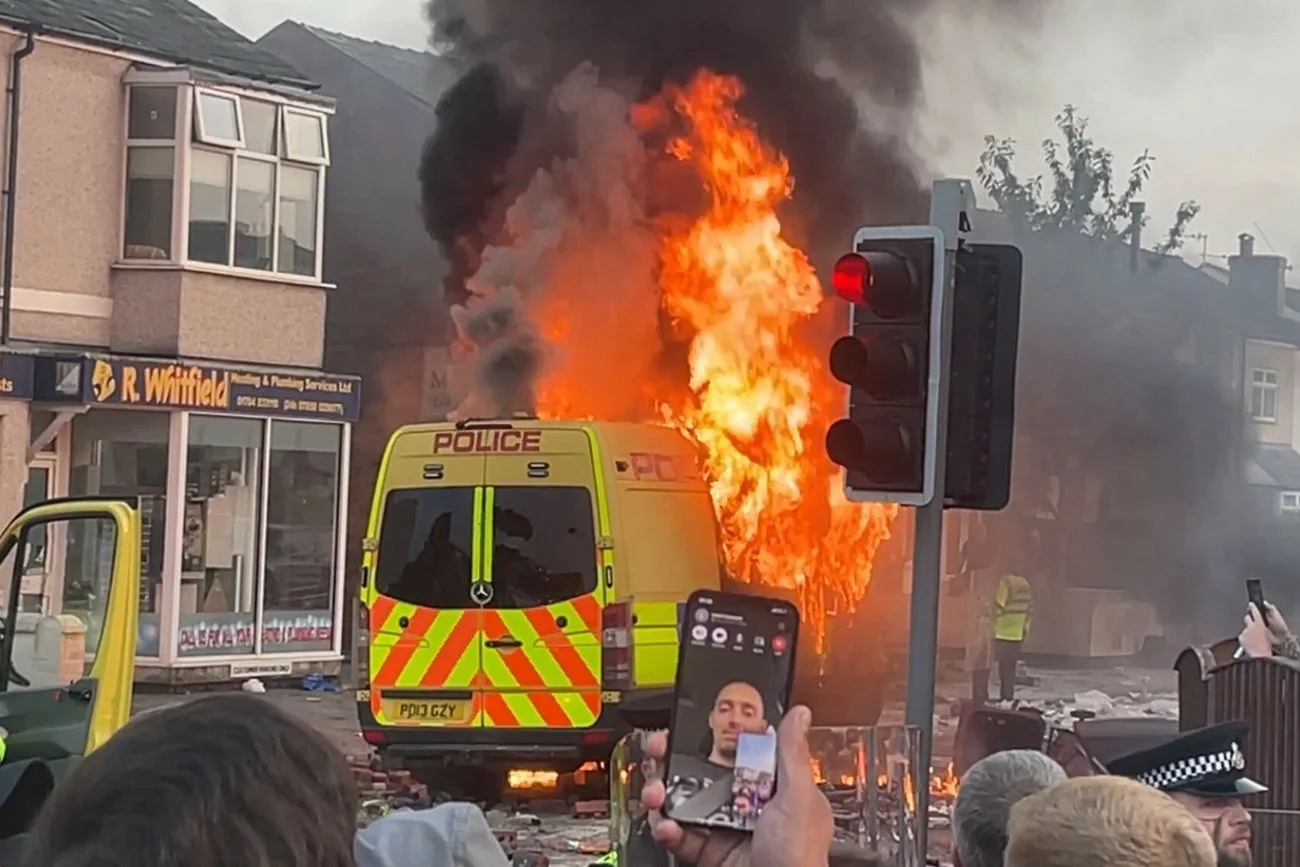 Protesty w Southport po ataku na dzieci wymknęły się spod kontroli