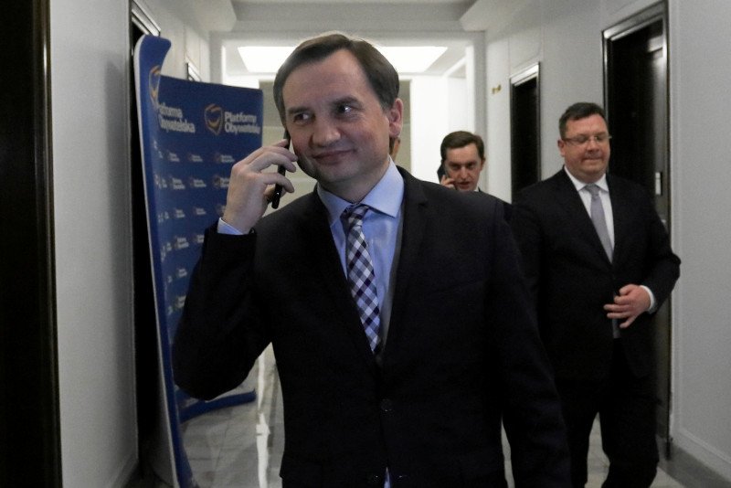 Zbigniew Ziobro był w dobrym humorze podczas konferencji prasowej.