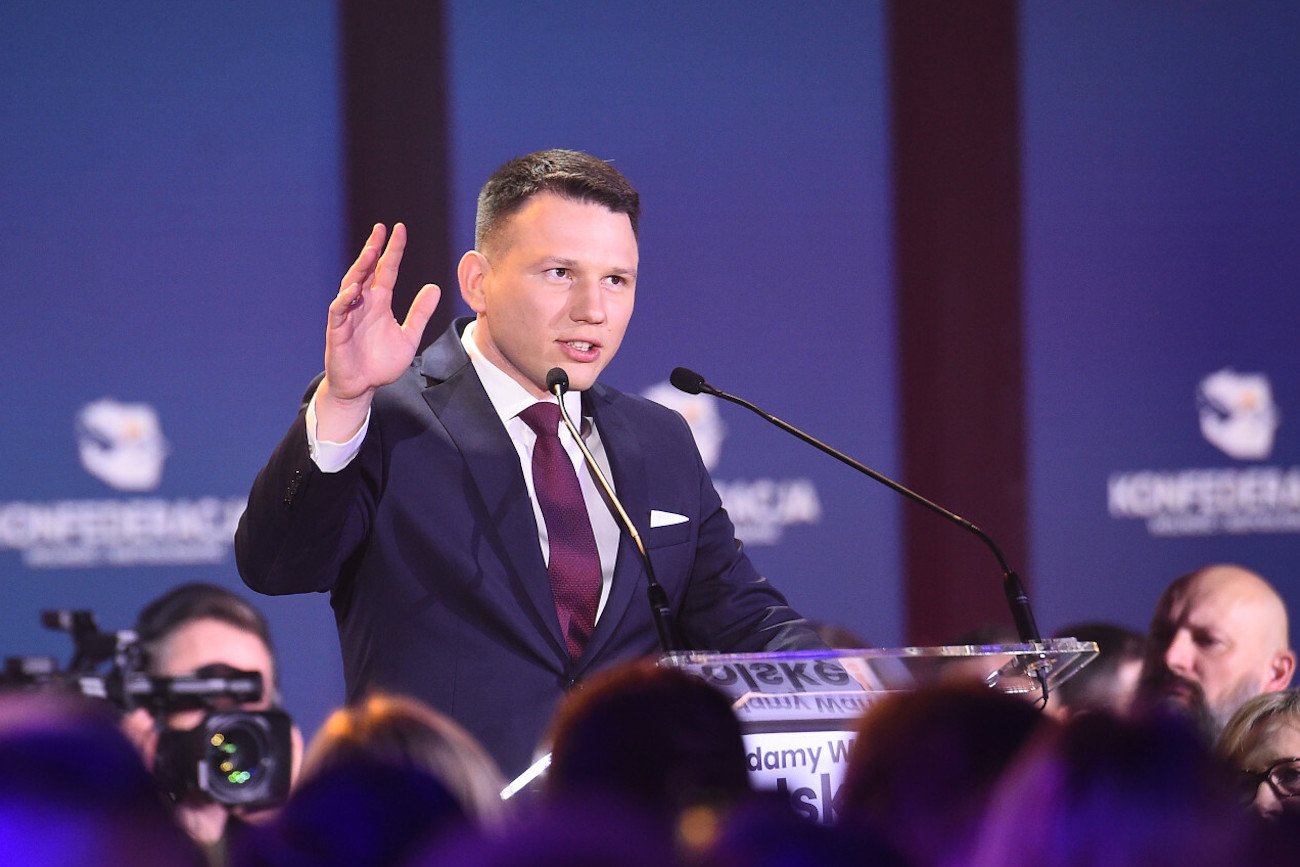 Konfederacja zyskuje poparcie, traci Koalicja Obywatelska.