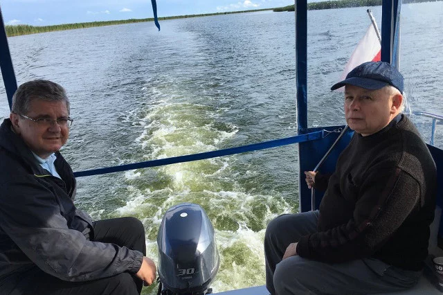 Joachim Brudziński chwali się, że wędkował z prezesem.