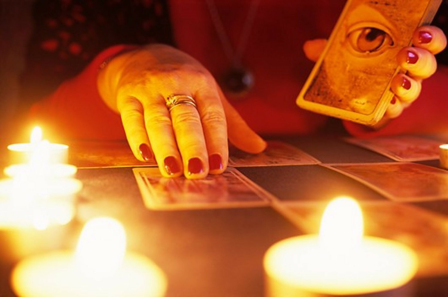 Ludzie płacą spore pieniądze za "magiczne" rzeczy albo wskazówki