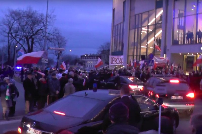 Andrzej Duda wygwizdany w Gdyni. Na pewno nie tak wyobrażał sobie "powitanie"