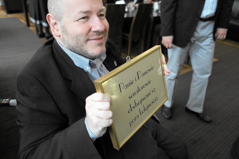 Senator Jan Filip Libicki pochwalił się na blogu, że głosował przeciwko darmowym lekom dla emerytów