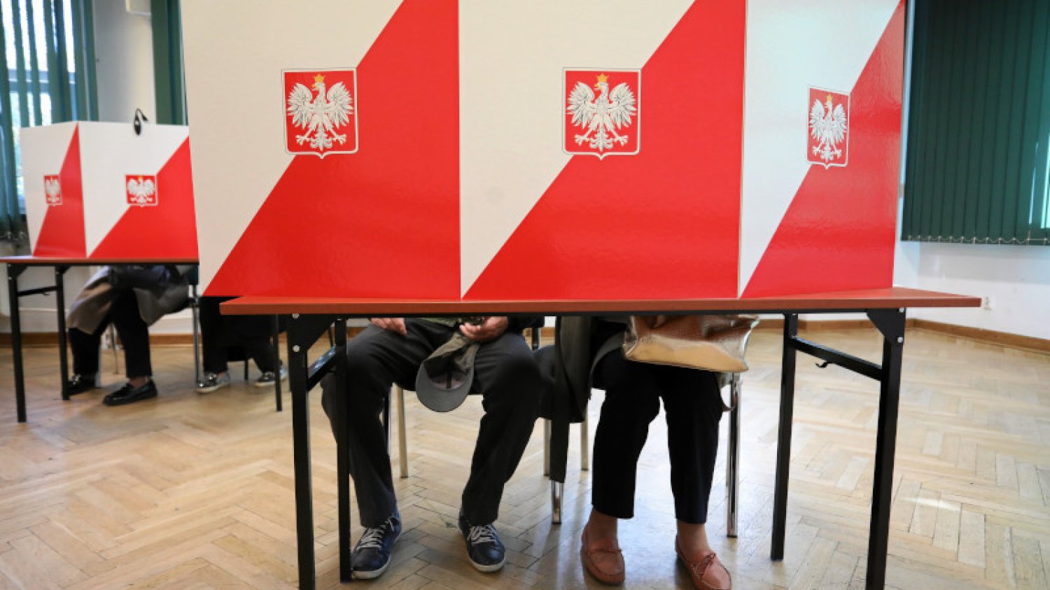 Niektórzy o wynikach wyborów dowiedzieli się dopiero kilka dni. Są tacy, którzy nie znają nazw partii.