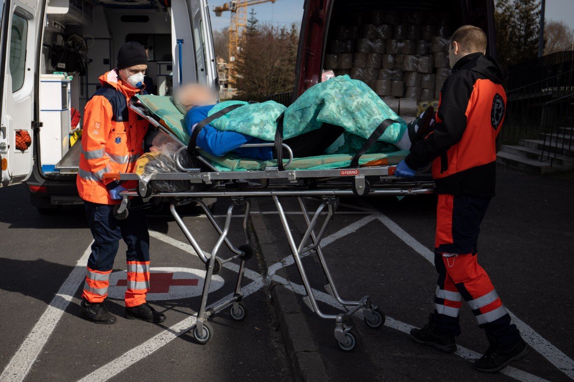 Koronawirus niesie ze sobą liczne powikłania na wiele narządów człowieka.