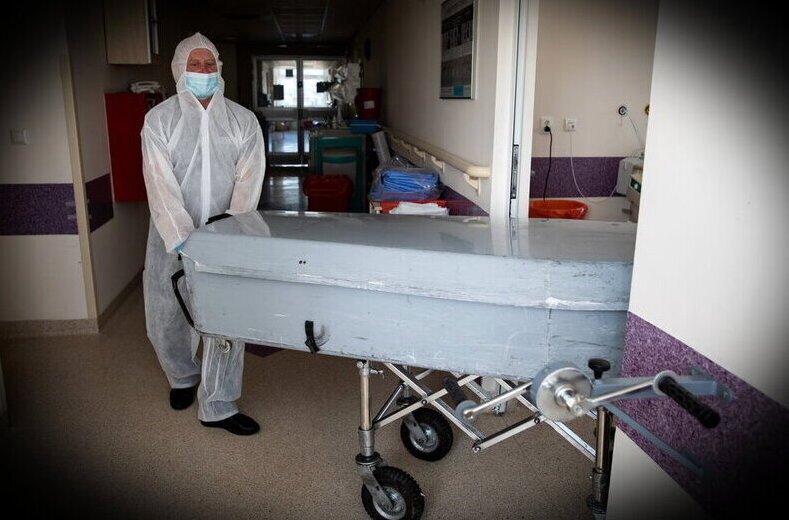 Zgony w Polsce 2021: Rekordowa liczba zmarłych w marcu. Statystyki COVID-19