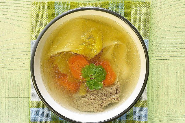 Osobliwe włamanie - mężczyzna po kłótni z żoną włamał się do pustego domu i ugotował rosół.