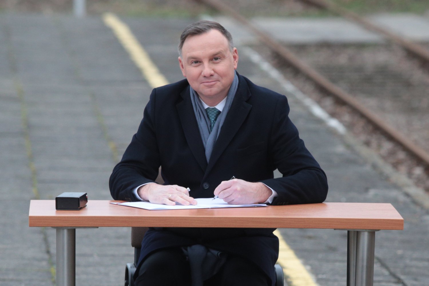 CBOS przeprowadził nietypowy sondaż wyborczy. Andrzej Duda nie jest w nim liderem