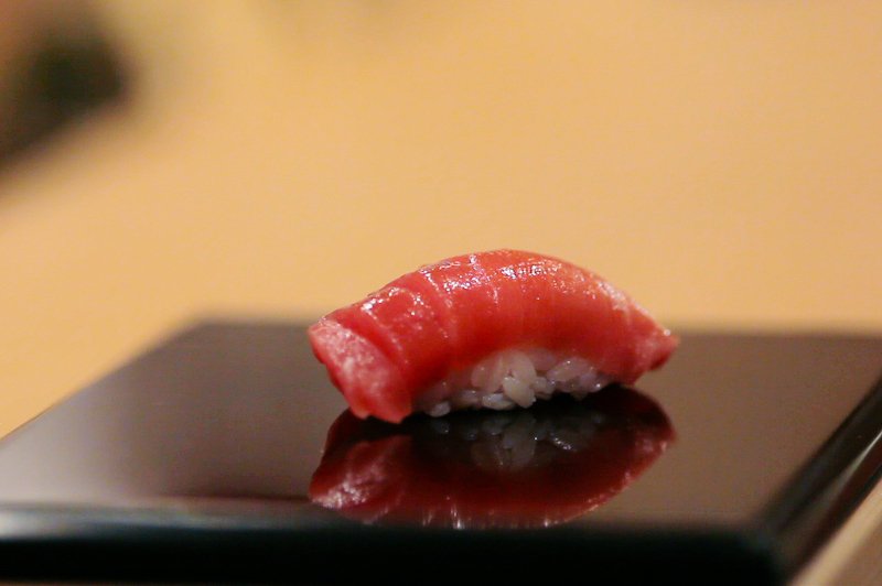 Kadr z filmu "Jiro śni o sushi"