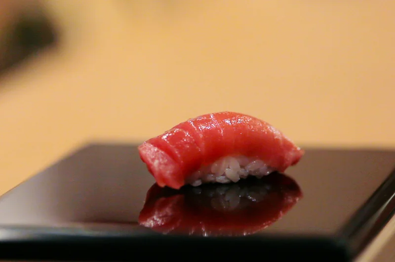 Kadr z filmu "Jiro śni o sushi"
