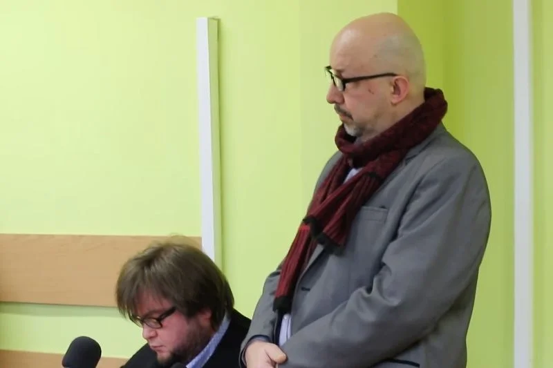 Radny Marek Brzeziński został ukarany grzywną za swój atak pizzą.