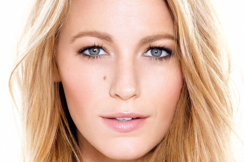 Blake Lively w nowej kampanii Skin Perfection L'Oreal Paris
