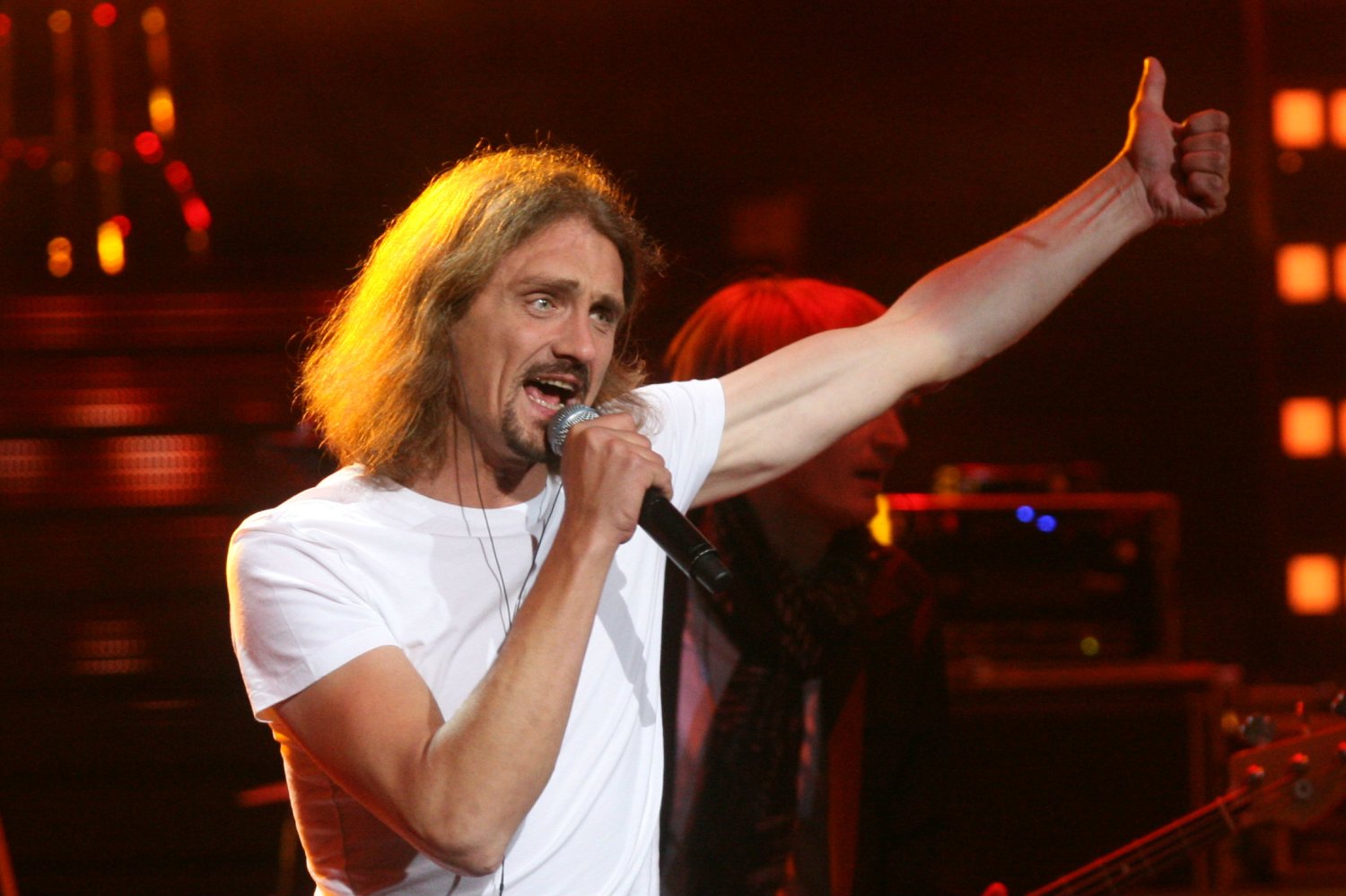 Gienek Loska znajduje się w śpiączce. O syna zatroszczyła się jego matka.