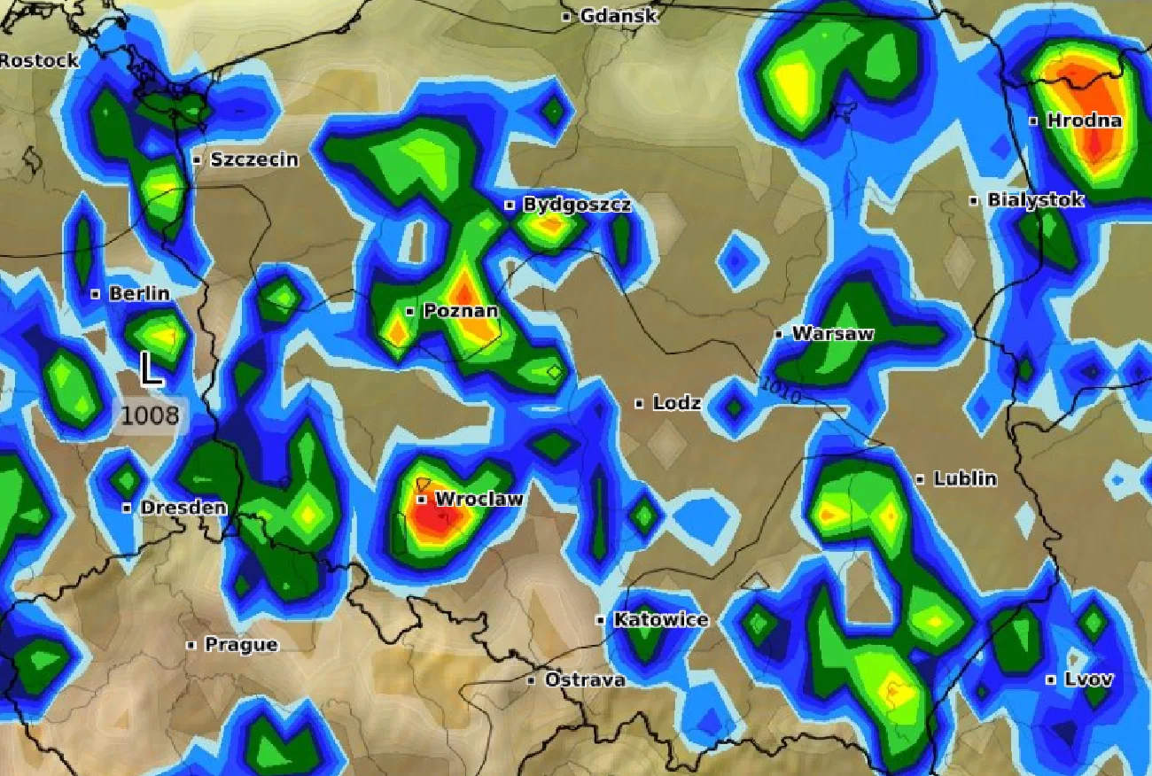 Nadciąga załamanie pogody. IMGW wydało serię alertów.