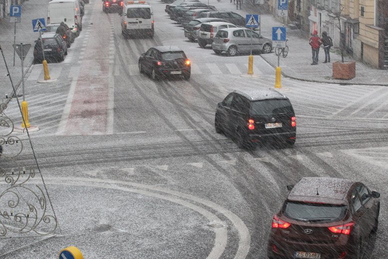 Możliwe, że już dziś w wielu miejscach Polski spadnie śnieg.