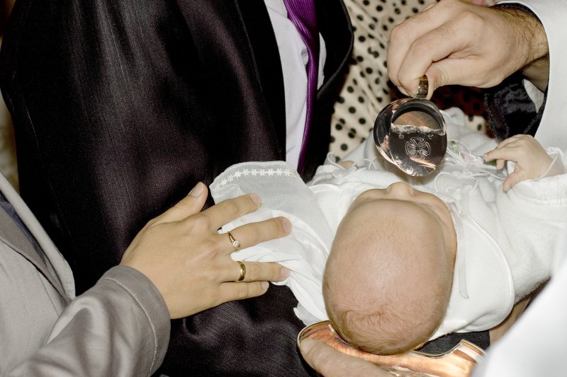 Choć informacja o zakazie chrztu wydawała się niewiarygodna, wielu ludzi uwierzyło.