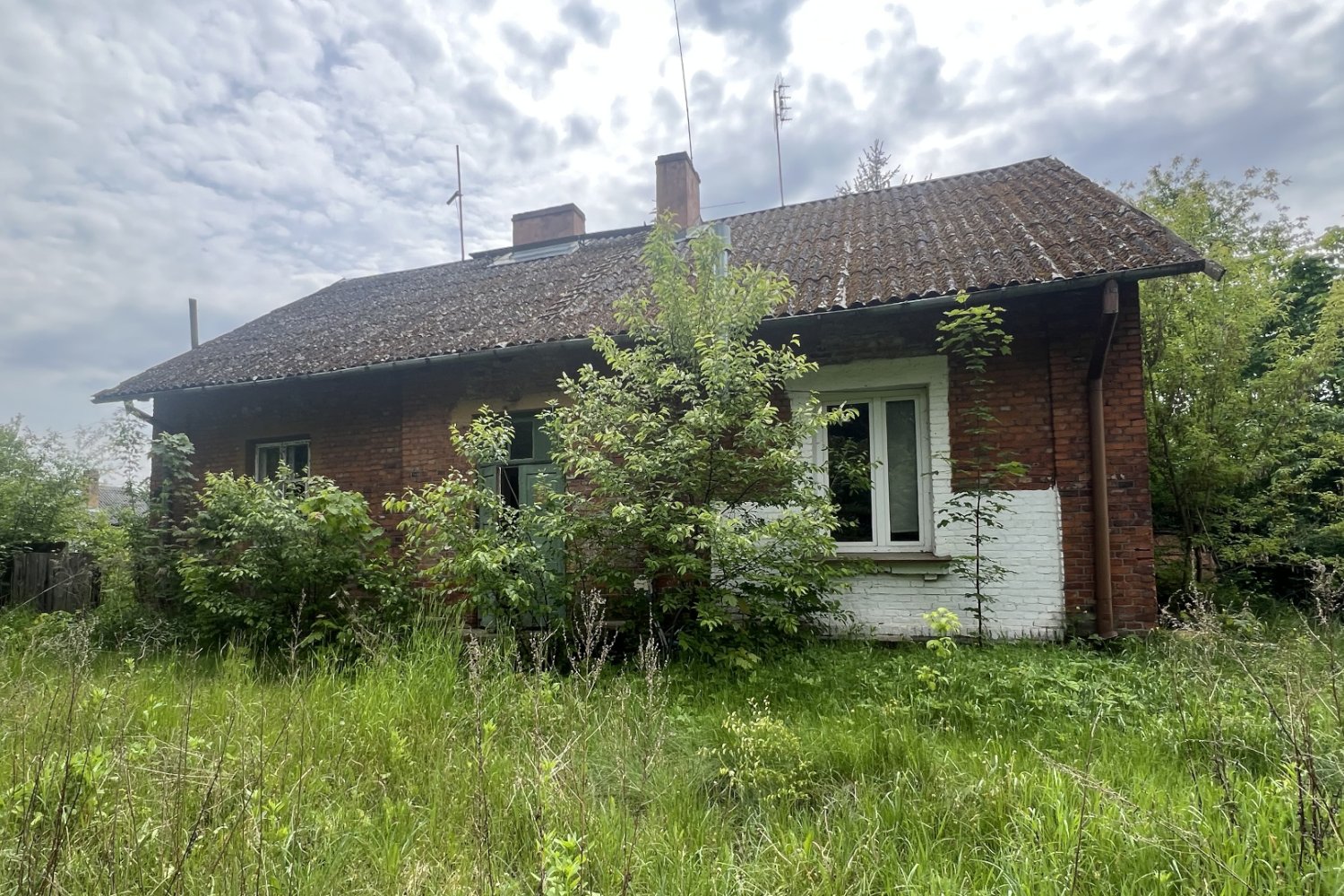 Ceglany budynek PKP S.A. na sprzedaż