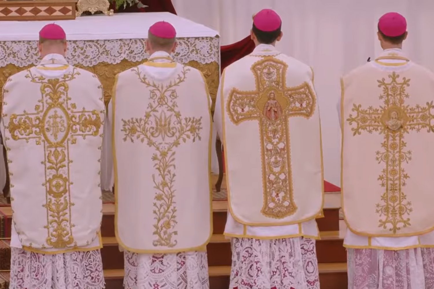 Leon XIV kończy erę pobłażania. Wobec przeciwników Soboru nie ma już litości Ceremonii sakr biskupich czterech kapłanów Bractwa Kapłańskiego św. Piusa X.