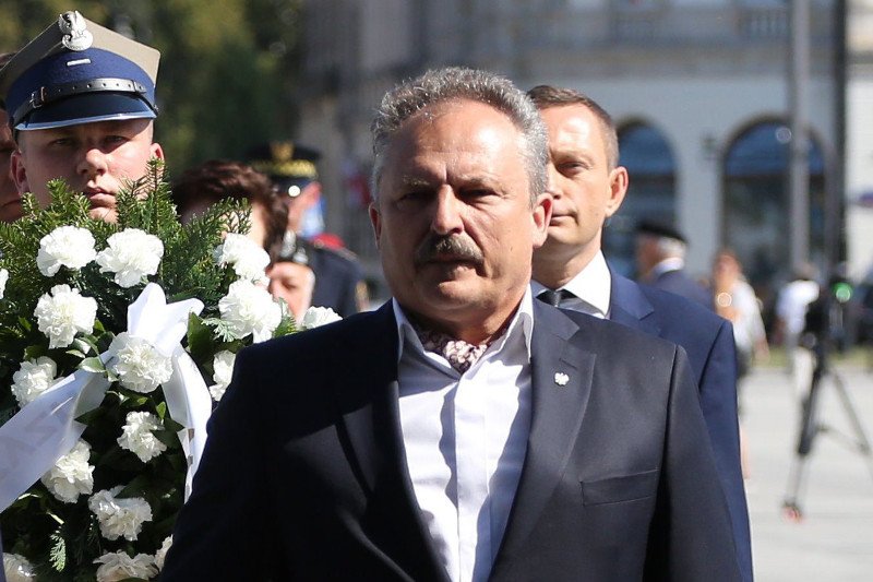 Poseł Marek Jakubiak prezentuje osobliwy stosunek do posłanek - zarówno z Kukiz'15 jak i innych stronnictw.