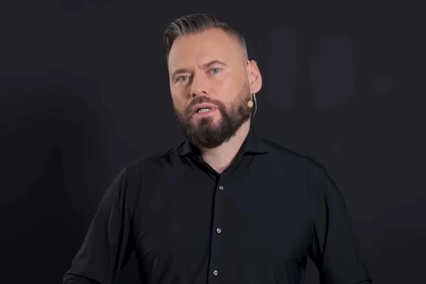 Debata w Kanale Zero Sykulski-Bartosiak odwołana. Stanowski tłumacz.
