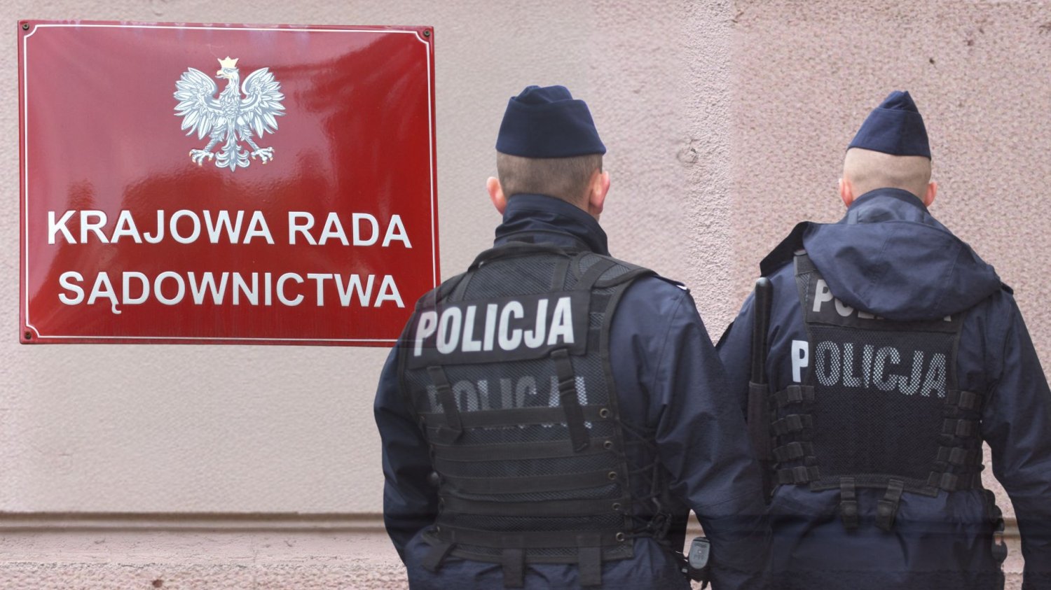 Policja w siedzibie KRS. Policja w siedzibie KRS.