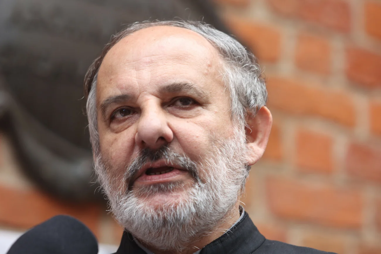 Ks. Isakowicz-Zaleski trafił do szpitala. Chodzi o groźną chorobę