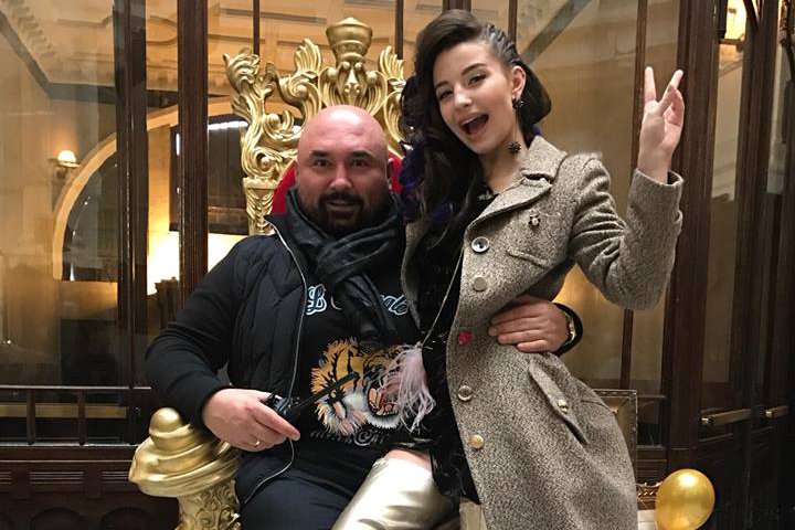 Patryk Vega choć nie pojawił się na gali rozdania Węży, to triumfował w plebiscycie antynagród filmowych. "Botoks" przyniósł mu 9 statuetek.