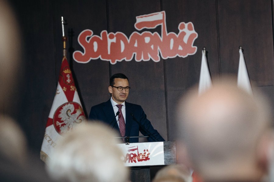 Pod Salą BHP w Gdańsku starli się zwolennicy i przeciwnicy premiera Mateusza Morawieckiego.