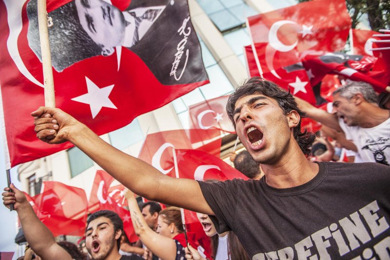 W niedzielnych wyborach samorządowych w Turcji zagłosuje 50 mln obywateli