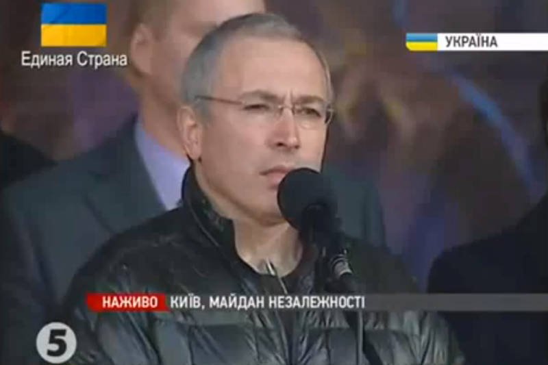 Michaił Chodorkowski przemawia na Majdanie.