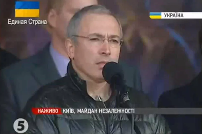 Michaił Chodorkowski przemawia na Majdanie.