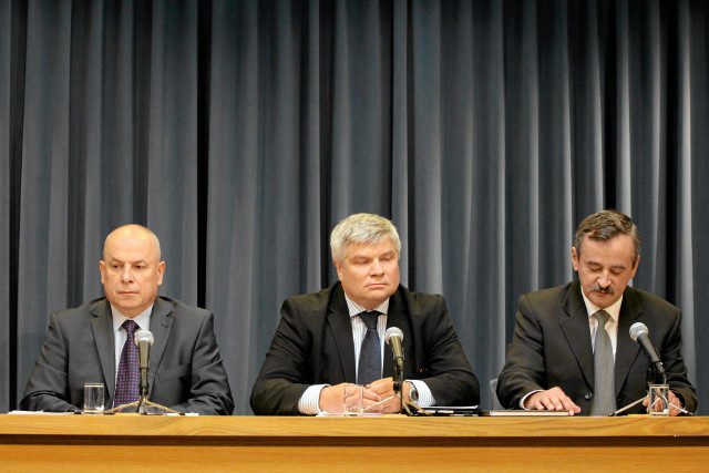 Członkowie Państwowej Komisji Badania Wypadków Lotniczych wkrótce stracą pracę.