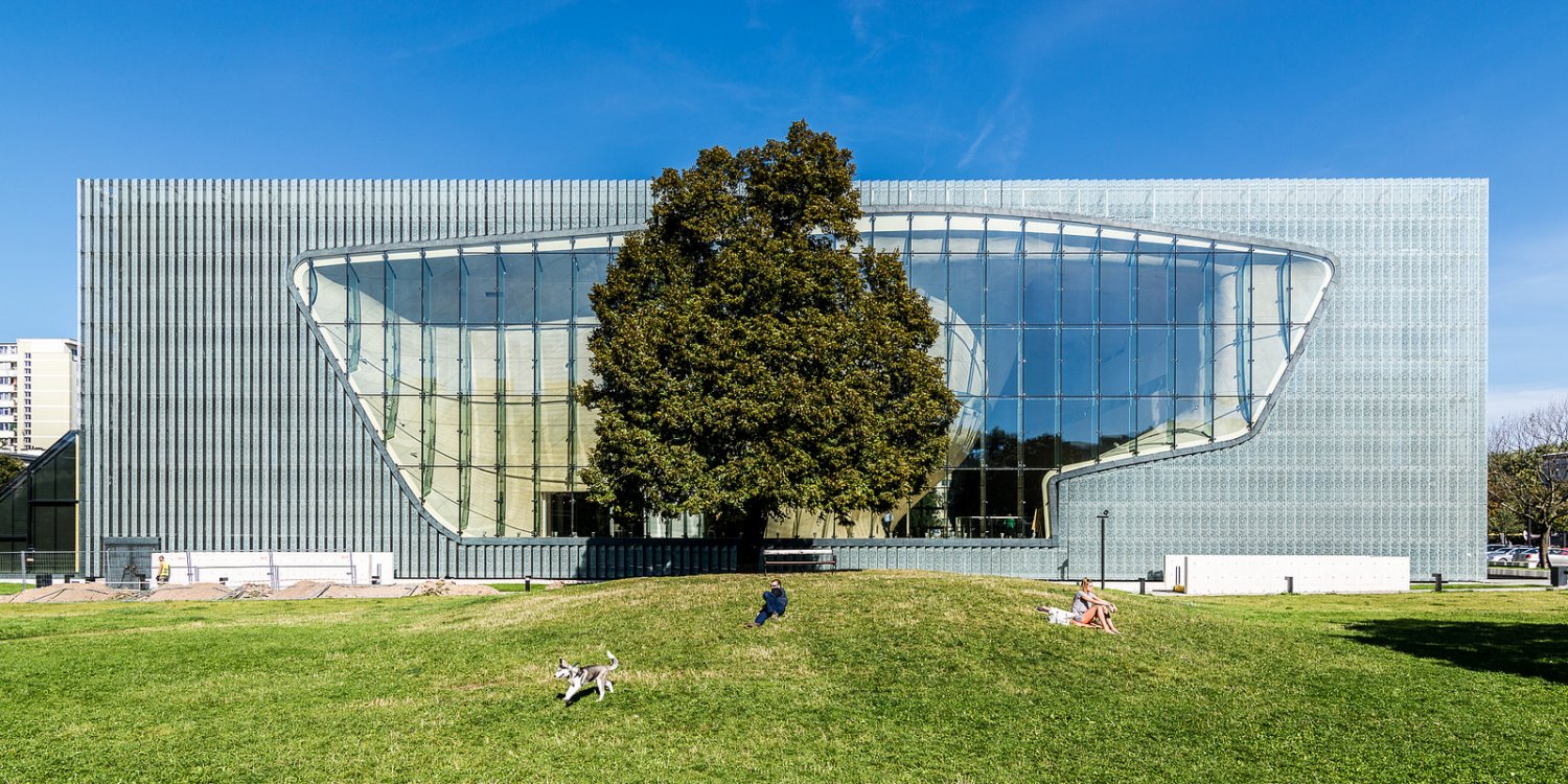 Budynek Muzeum Polin, przykład muzeum zbudowanego w oparciu o nową filozofię
