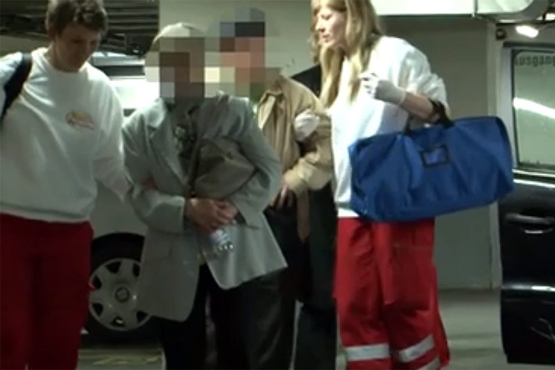 86-letnia Niemka z Erfurtu zniszczyła aż 11 aut, ponieważ nie potrafiła wyjechać z miejsca parkingowego.