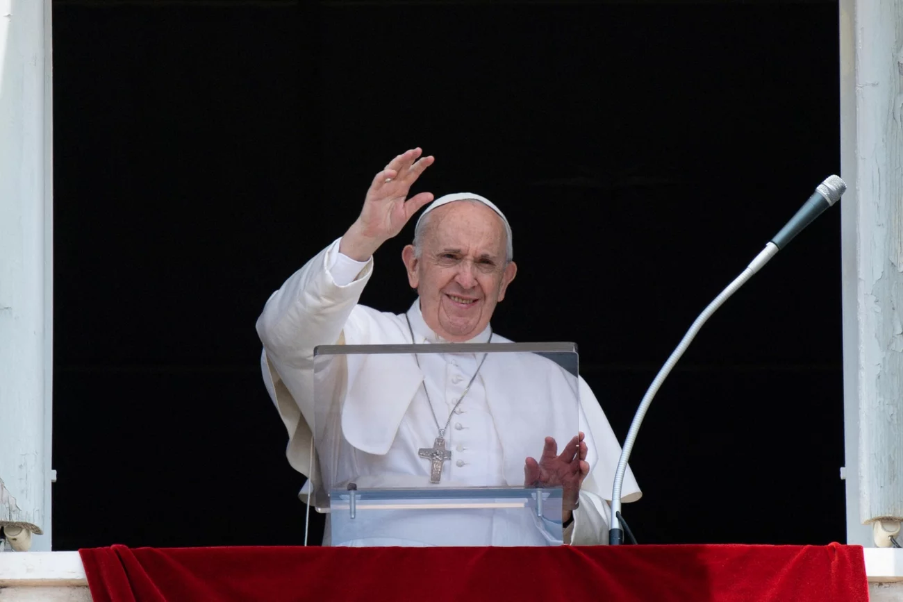 Papież Franciszek miał "epizod gorączkowy".