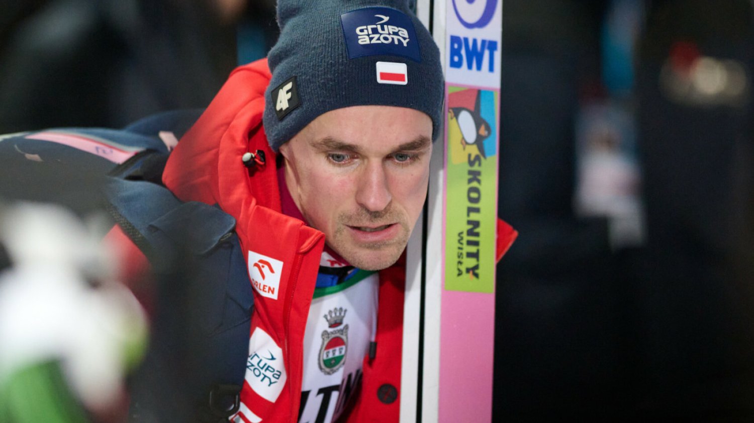 Piotr Żyła w czwartkowym konkursie w Oberstdorfie zajął drugą lokatę. Było jednak o włos od katastrofy...