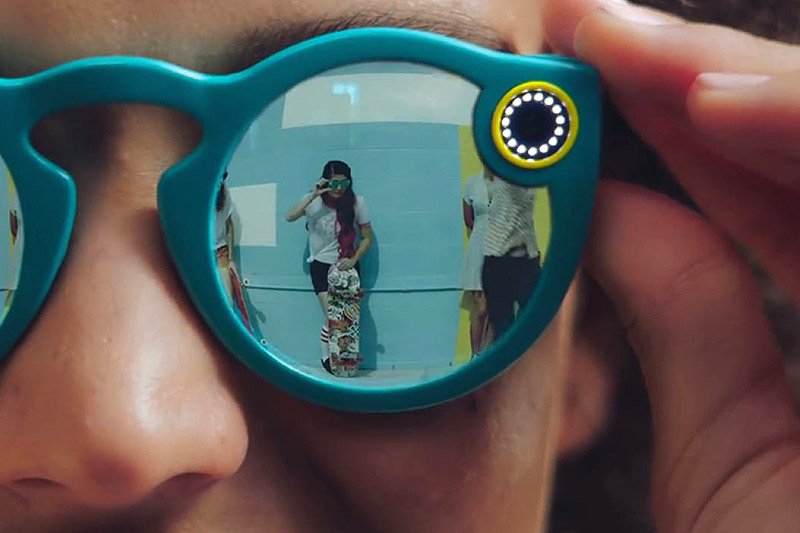 Okulary Spectacles to nietypowy gadżet od Snapchata.