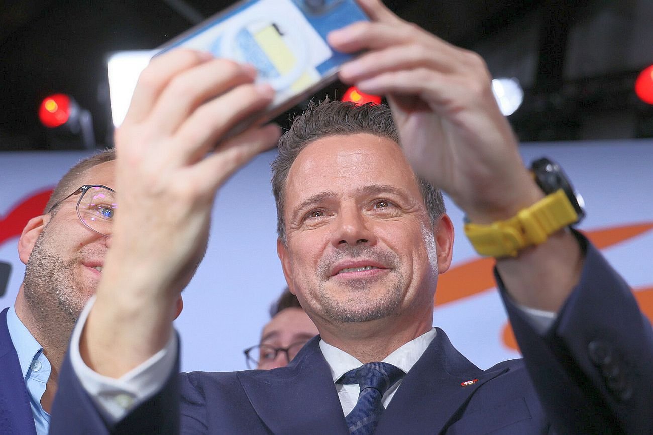 Prawa strona sceny politycznej na razie słabo reaguje na nominację dla Rafała Trzaskowskiego. Przeważa bagatelizowanie i ataki