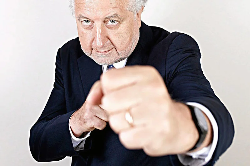 Emerytowany prezes TK, nowy lider i mentor opozycji?