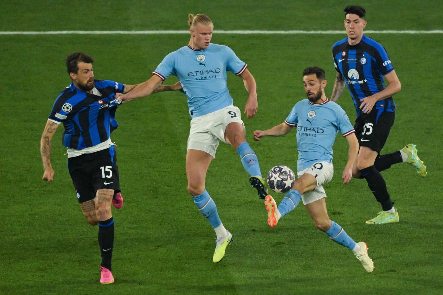 Finał Ligi Mistrzów UEFA w Stambule: Manchester City pokonał Inter Mediolan Finał Ligi Mistrzów UEFA w Stambule.
