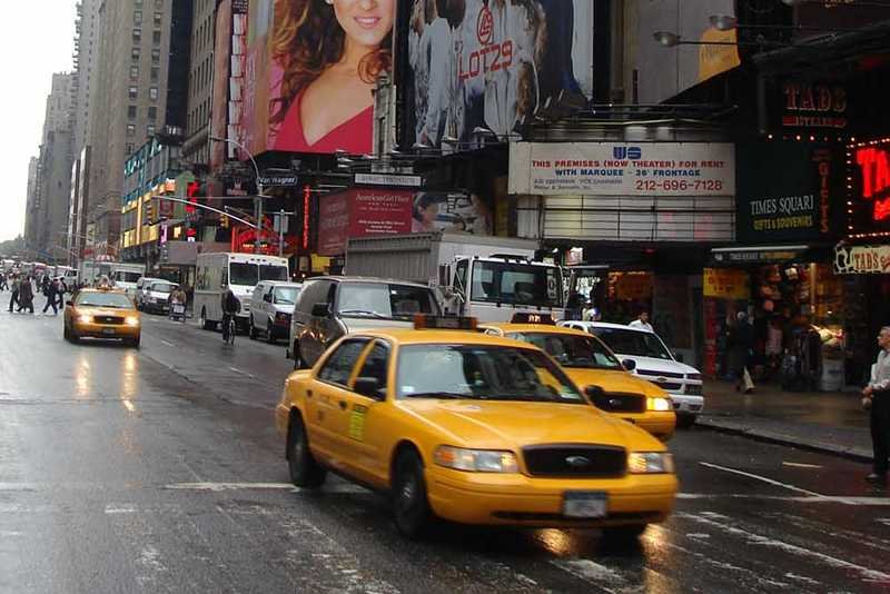 Jack Alvo z Wall Street trafił za kierownicę taksówki. Chce jednak wrócić do pracy w banku.