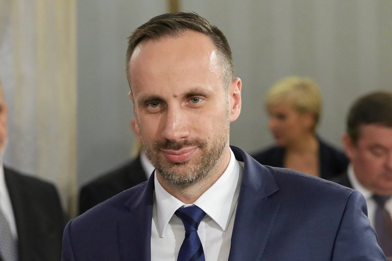 Janusz Kowalski od 2019 roku pełni rolę sekretarza stanu w ministerstwie aktywów sądowych.